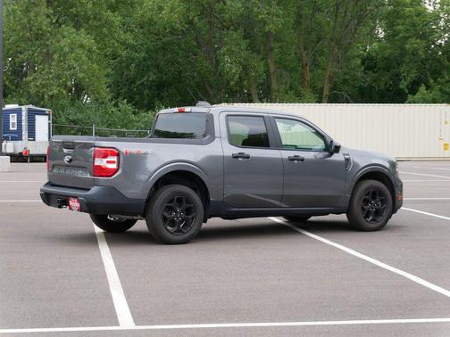 Carbonized Gray Metallic 2025 Ford Maverick XLT