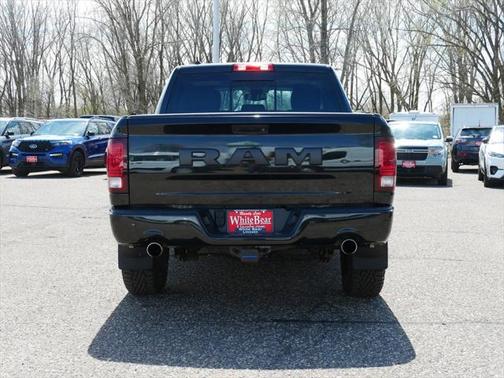 2017 RAM 1500 Night Crew Cab 4x4 5'7' Box
