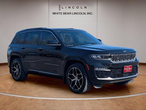 2022 Jeep Grand Cherokee Summit