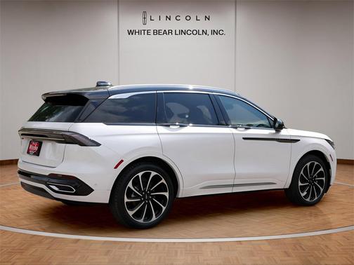 2024 Lincoln Nautilus Black Label