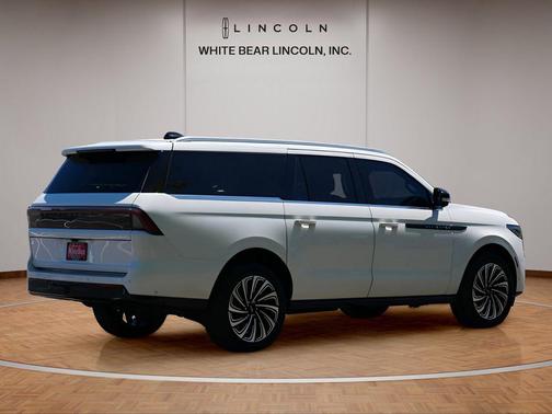 White Metallic 2025 Lincoln Navigator Black Label