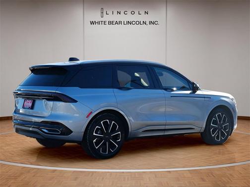 2025 Lincoln Nautilus Reserve