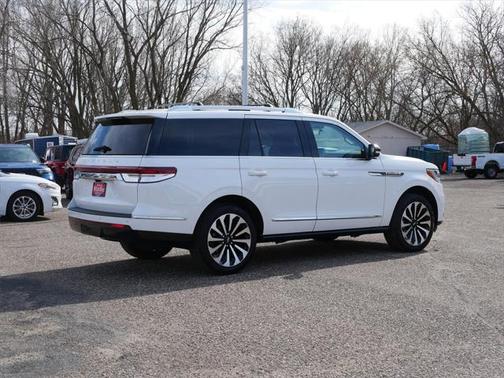 2024 Lincoln Navigator Reserve