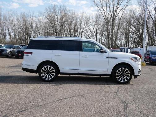 2024 Lincoln Navigator Reserve