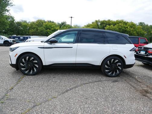 2024 Lincoln Nautilus Reserve