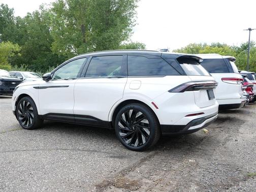 2024 Lincoln Nautilus Reserve