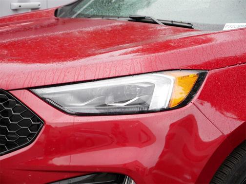 2024 Ford Edge ST