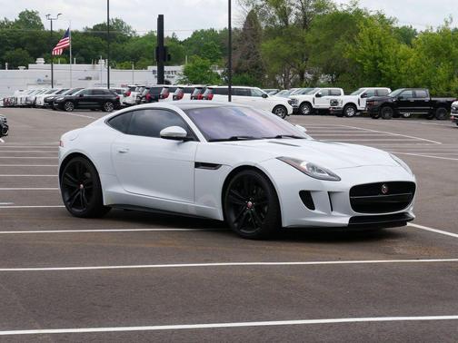 Polaris White 2017 Jaguar F-TYPE Premium