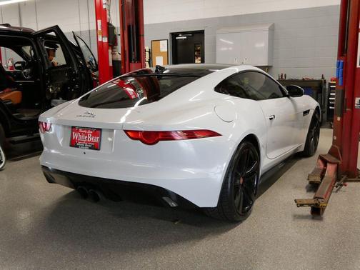Polaris White 2017 Jaguar F-TYPE Premium