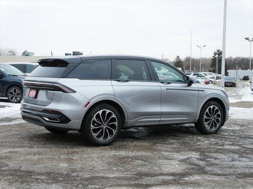 2024 Lincoln Nautilus Reserve