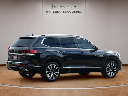 Deep Black 2021 Volkswagen Atlas 3.6L SEL Premium