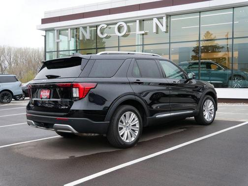 Agate Black Metallic 2025 Ford Explorer Platinum