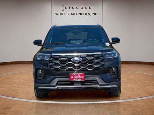 Agate Black Metallic 2025 Ford Explorer Platinum