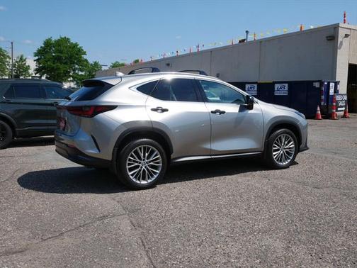 2025 Lexus NX 350h Premium