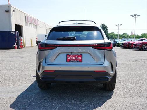 2025 Lexus NX 350h Premium