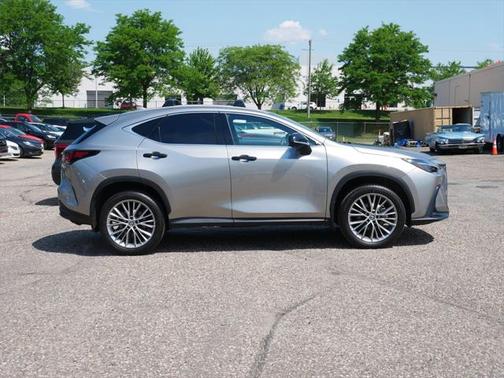 2025 Lexus NX 350h Premium
