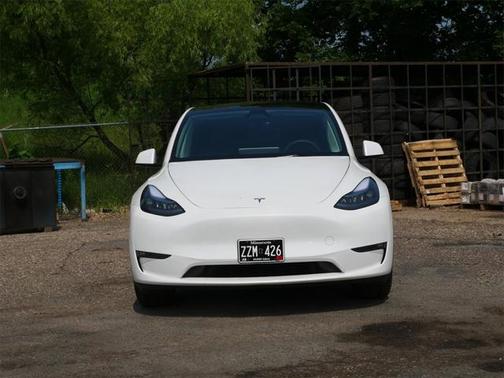 2024 Tesla Model Y Long Range Dual Motor All-Wheel Drive