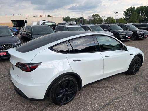 2024 Tesla Model Y Long Range Dual Motor All-Wheel Drive