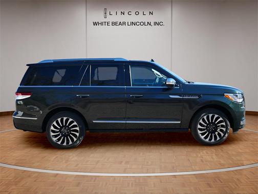 2022 Lincoln Navigator Black Label