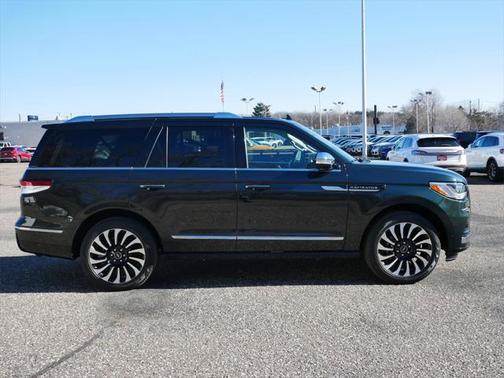 2022 Lincoln Navigator Black Label