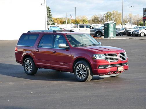 2015 Lincoln Navigator Base