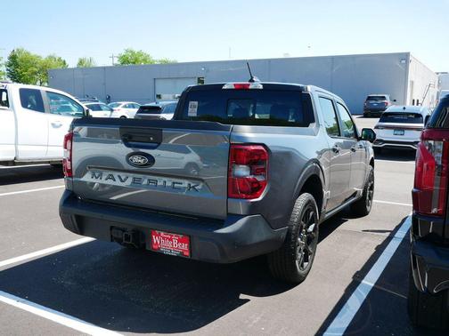 Gray Metallic 2025 Ford Maverick Lariat