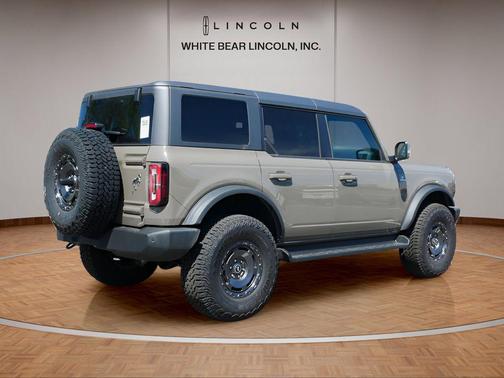 Marsh Gray 2025 Ford Bronco Outer Banks