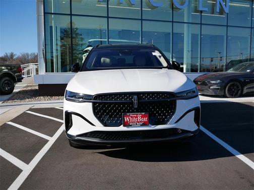 2025 Lincoln Nautilus Reserve