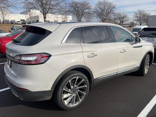 2019 Lincoln Nautilus Reserve