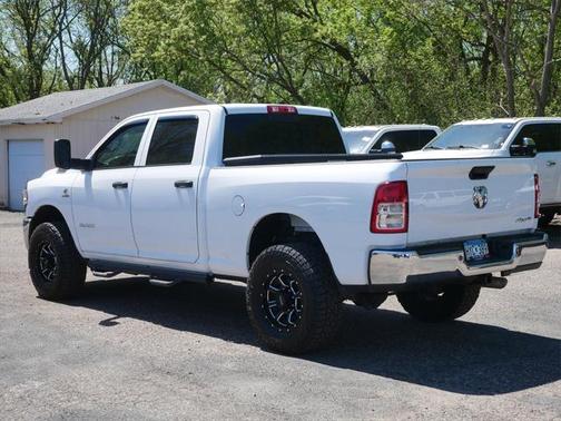 2022 RAM 2500 Tradesman Crew Cab 4x4 6'4' Box