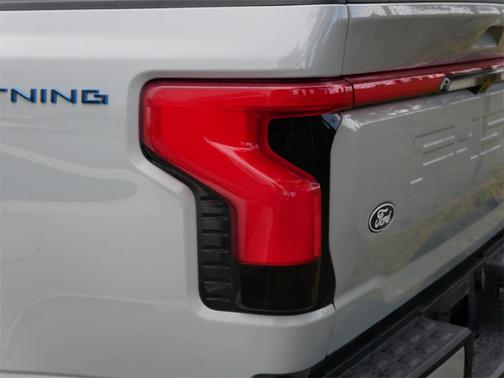 2024 Ford F-150 Lightning Platinum