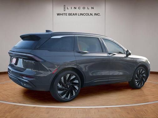 2024 Lincoln Nautilus Black Label