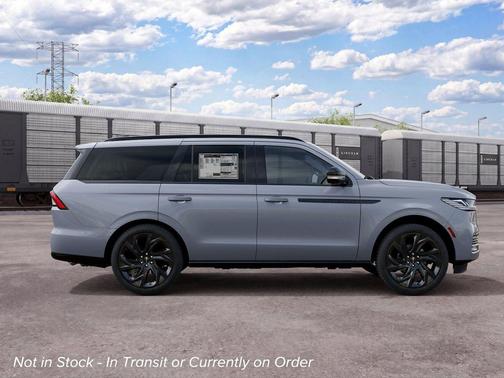 Gray Mist 2027 Lincoln Navigator Reserve