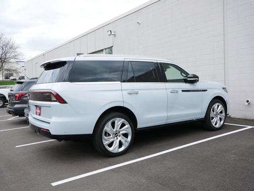 Crystal White 2025 Lincoln Navigator Black Label