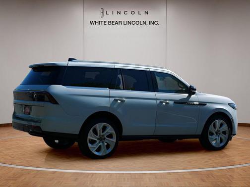 Crystal White 2025 Lincoln Navigator Black Label