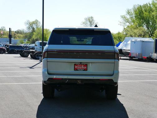 Crystal White 2025 Lincoln Navigator Black Label