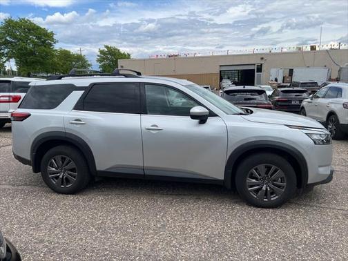 2023 Nissan Pathfinder SV 4WD