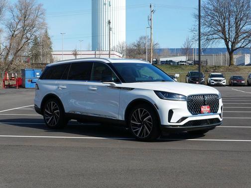 Pristine White Metallic Tri-Coat 2025 Lincoln Aviator Reserve AWD