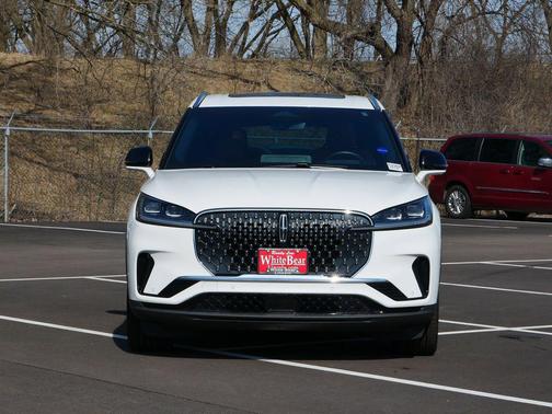 Pristine White Metallic Tri-Coat 2025 Lincoln Aviator Reserve AWD
