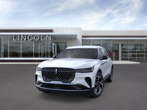 White Platinum Metallic Tri-Coat 2026 Lincoln Nautilus Premiere