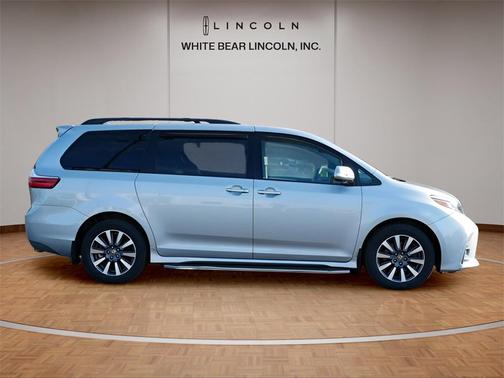 2020 Toyota Sienna Limited Premium