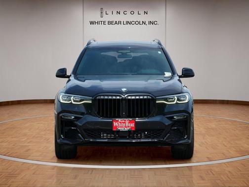 Black Sapphire Metallic 2020 BMW X7 xDrive40i