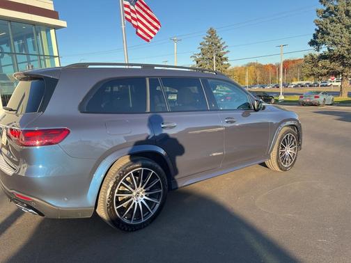 2025 Mercedes-Benz GLS 450 4MATIC