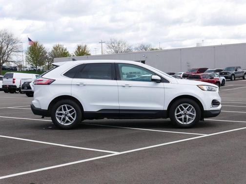 Oxford White 2024 Ford Edge SEL