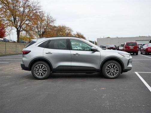 2024 Ford Escape PHEV SE