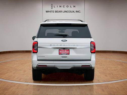 Star White Metallic Tri-Coat 2024 Ford Expedition Platinum