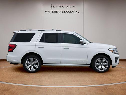 Star White Metallic Tri-Coat 2024 Ford Expedition Platinum