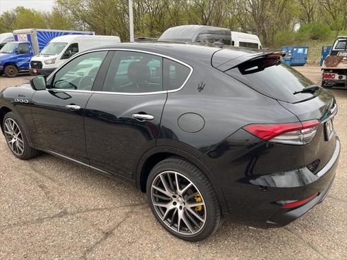 2022 Maserati Levante Modena