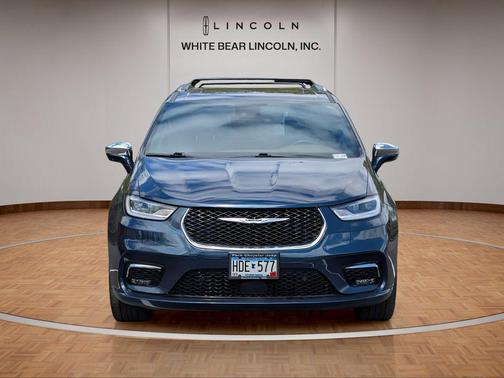 Fathom Blue Pearlcoat 2021 Chrysler Pacifica Limited