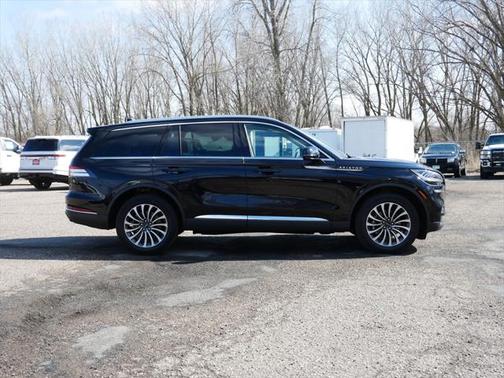 2024 Lincoln Aviator Premiere